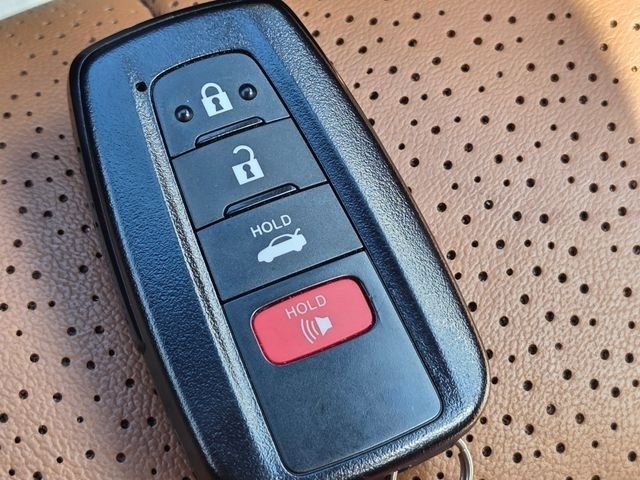 Used 2021 Toyota Avalon Limited w/ Advanced Safety Package AWD/4WD image 37