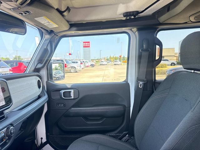 Used 2025 Jeep Wrangler Unlimited Sahara AWD/4WD image 20