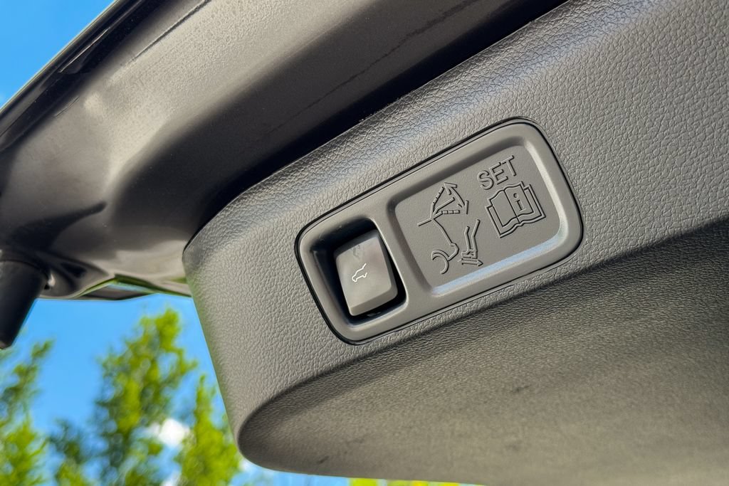 Certified 2023 Ford Expedition Limited AWD/4WD image 22