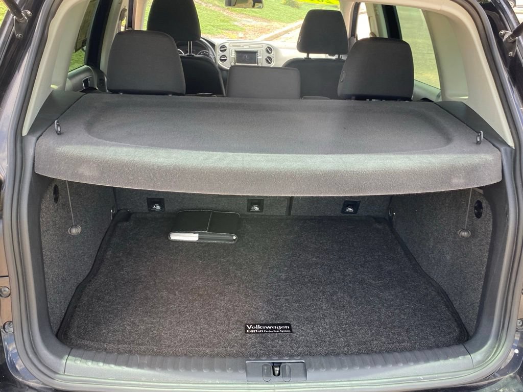Used 2018 Volkswagen Tiguan Limited w/ Premium Package FWD image 11