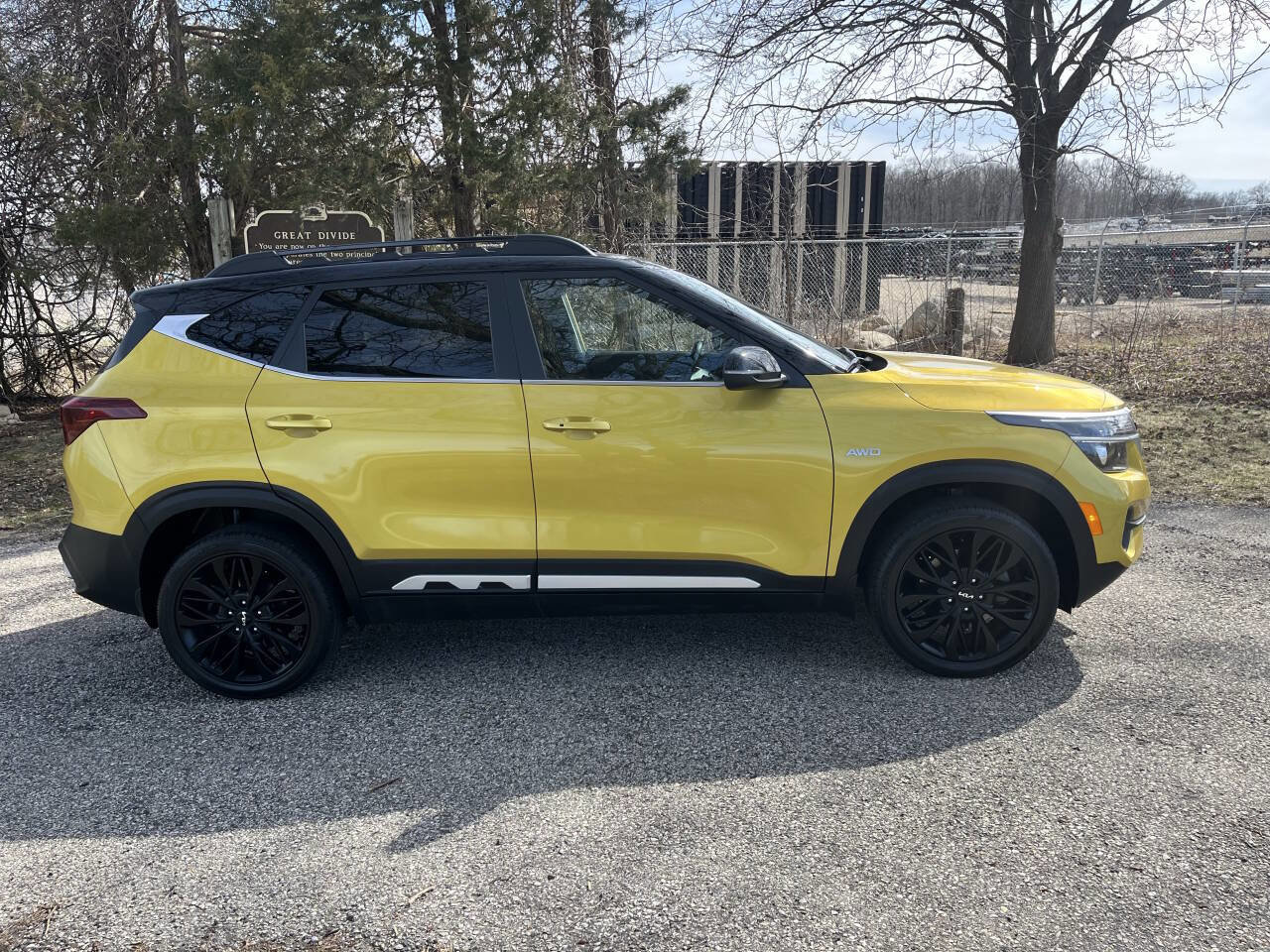 Used 2022 Kia Seltos Nightfall Edition AWD/4WD image 6