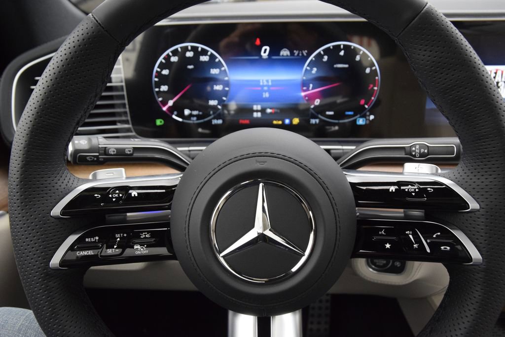 New 2025 Mercedes-Benz GLS 580 4MATIC image 23