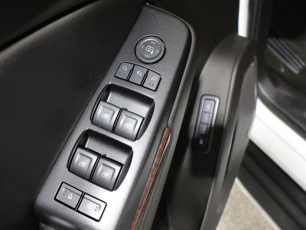 Used 2018 GMC Yukon SLT AWD/4WD image 15