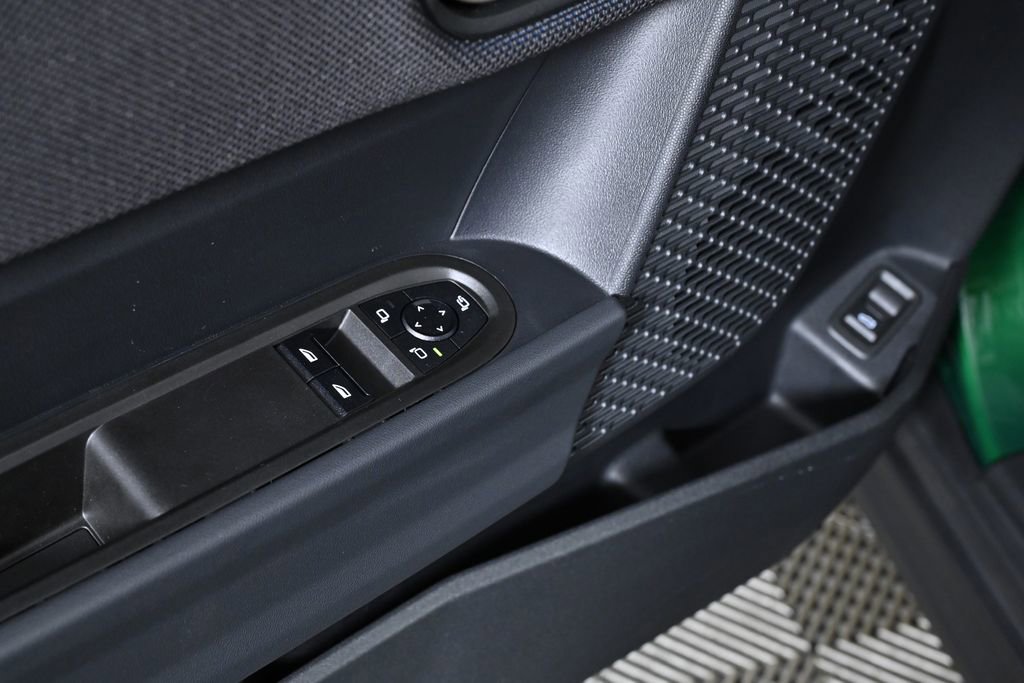 Certified 2025 MINI Cooper S image 22