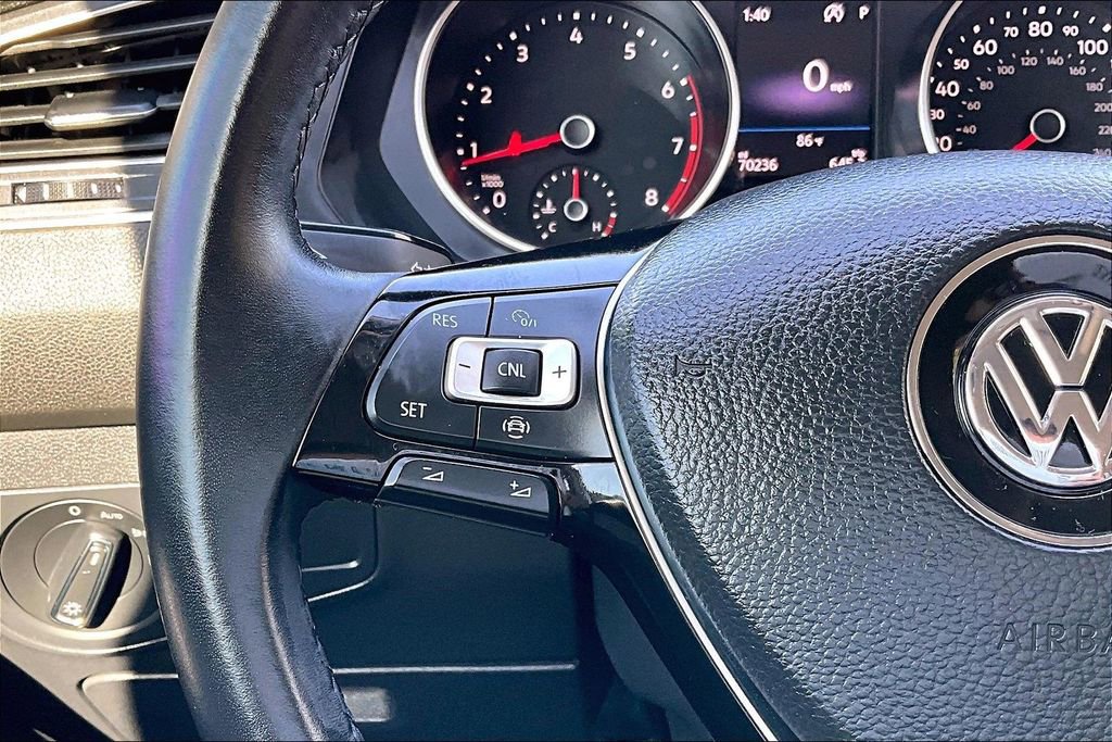 Used 2019 Volkswagen Tiguan SE image 26