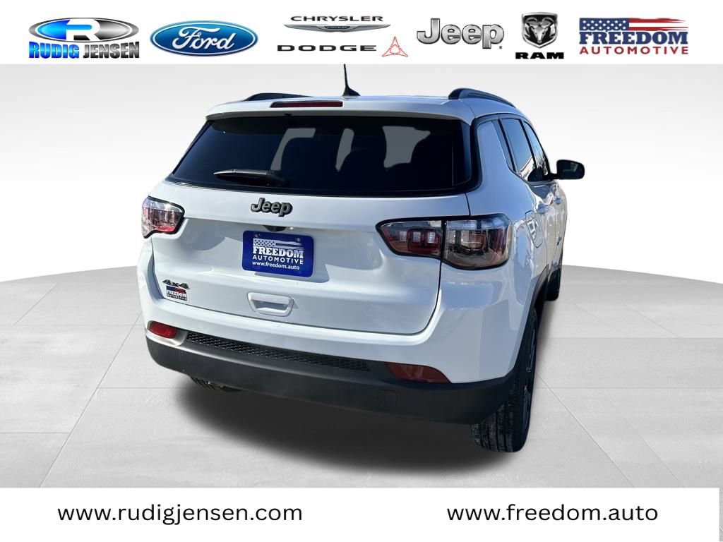 New 2026 Jeep Compass Latitude image 6