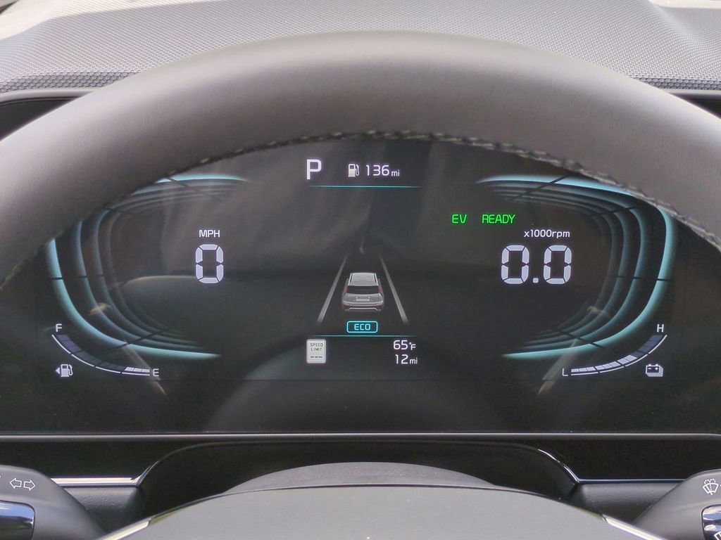 New 2025 Kia Niro SX image 28