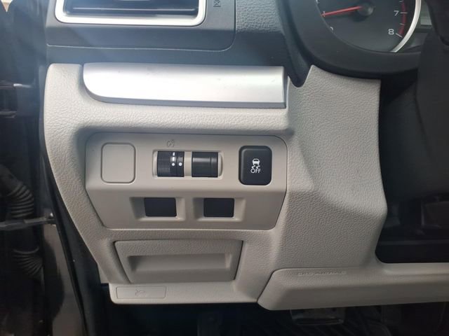 Used 2016 Subaru Forester 2.5i Premium w/ All-Weather Package AWD/4WD image 15