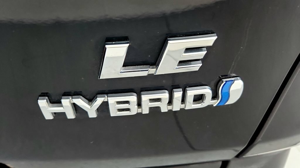Used 2021 Toyota RAV4 LE w/ Carpet Mat Package (TMS) AWD/4WD image 14
