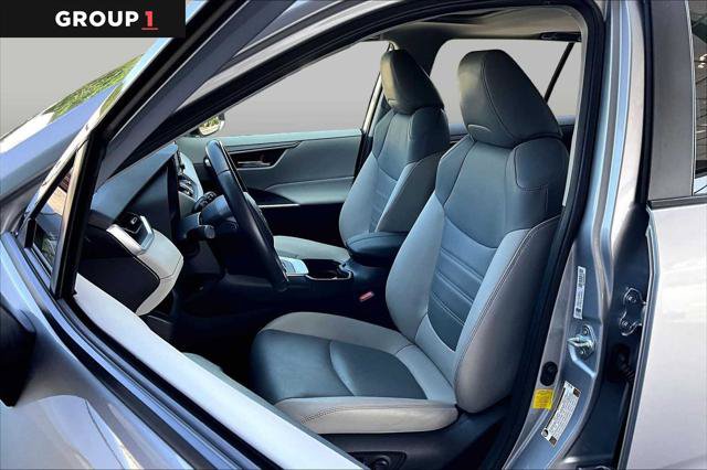 Certified 2019 Toyota RAV4 XLE Premium FWD image 9