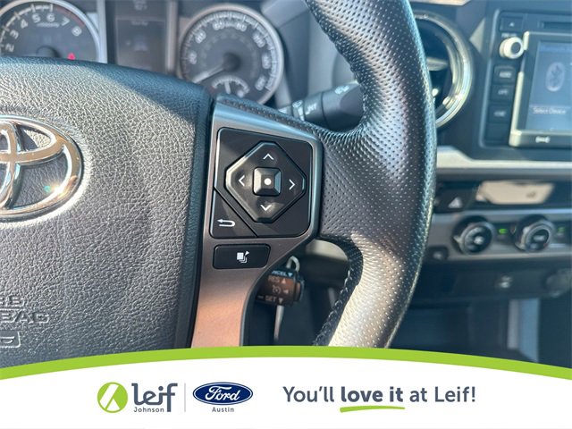 Used 2016 Toyota Tacoma SR5 w/ Towing Package image 32