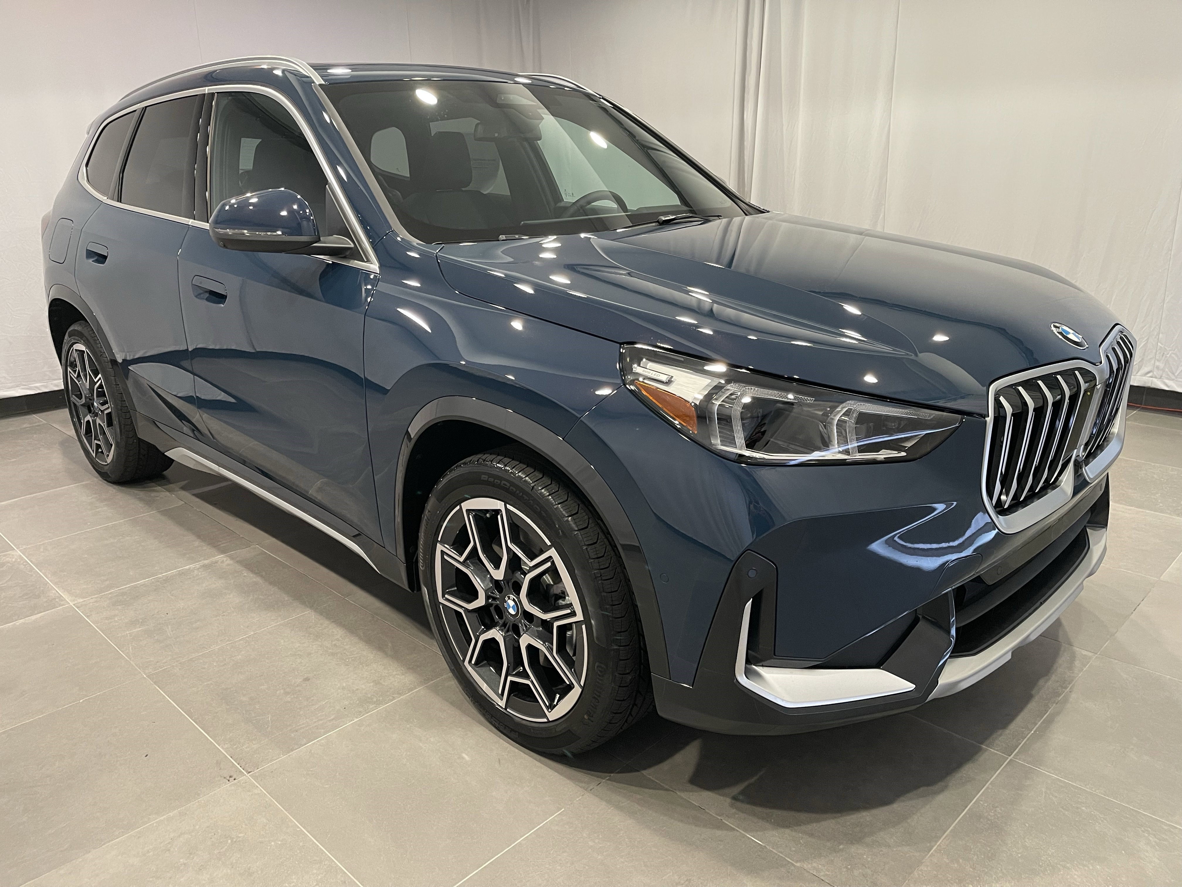 New 2026 BMW X1 xDrive28i w/ Technology Package AWD/4WD image 3