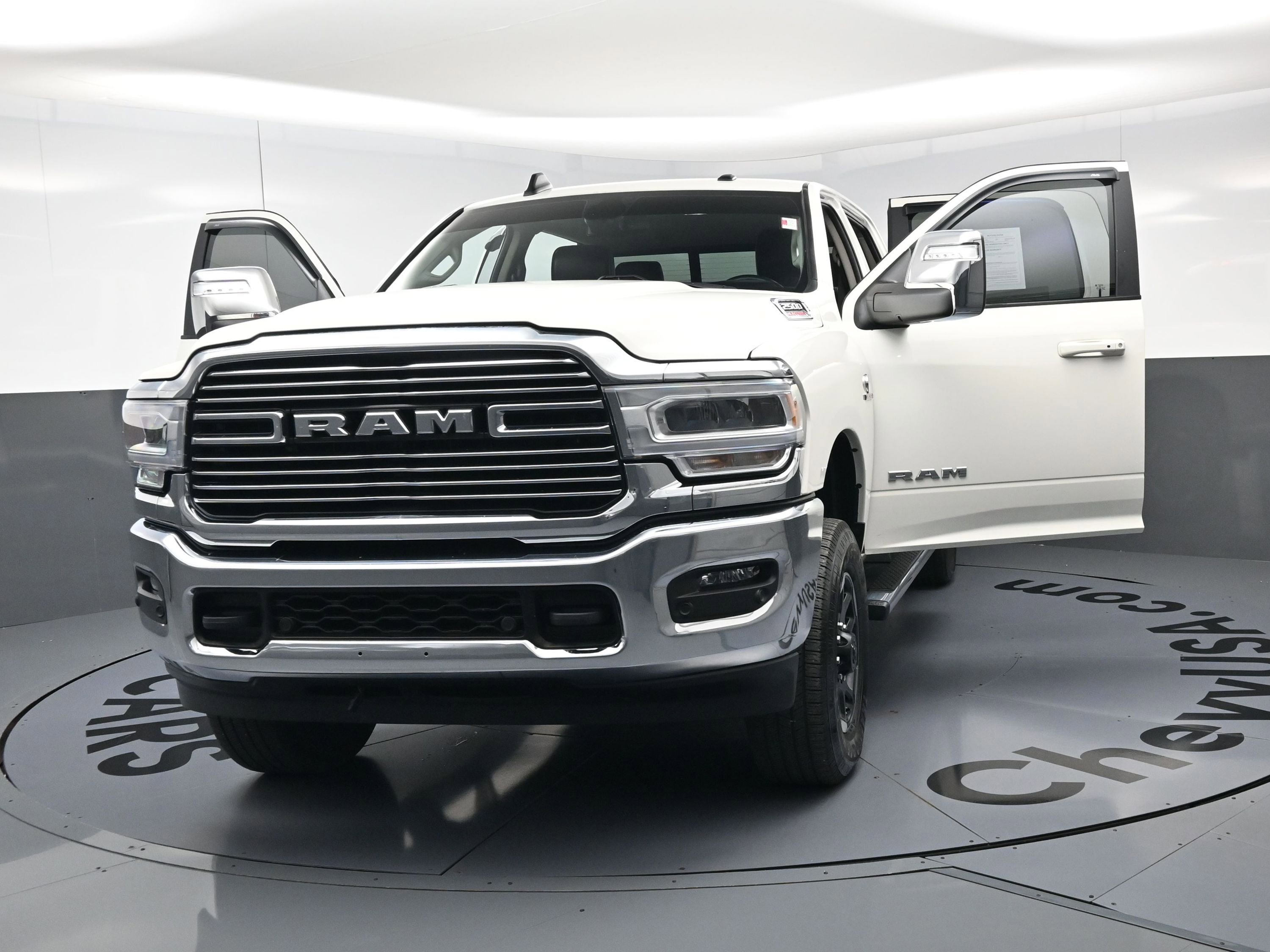 Used 2024 RAM 2500 Laramie AWD/4WD image 21