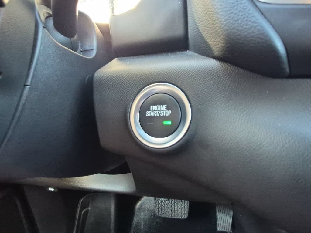 Used 2024 GMC Terrain SLE w/ Driver Convenience Package FWD image 21