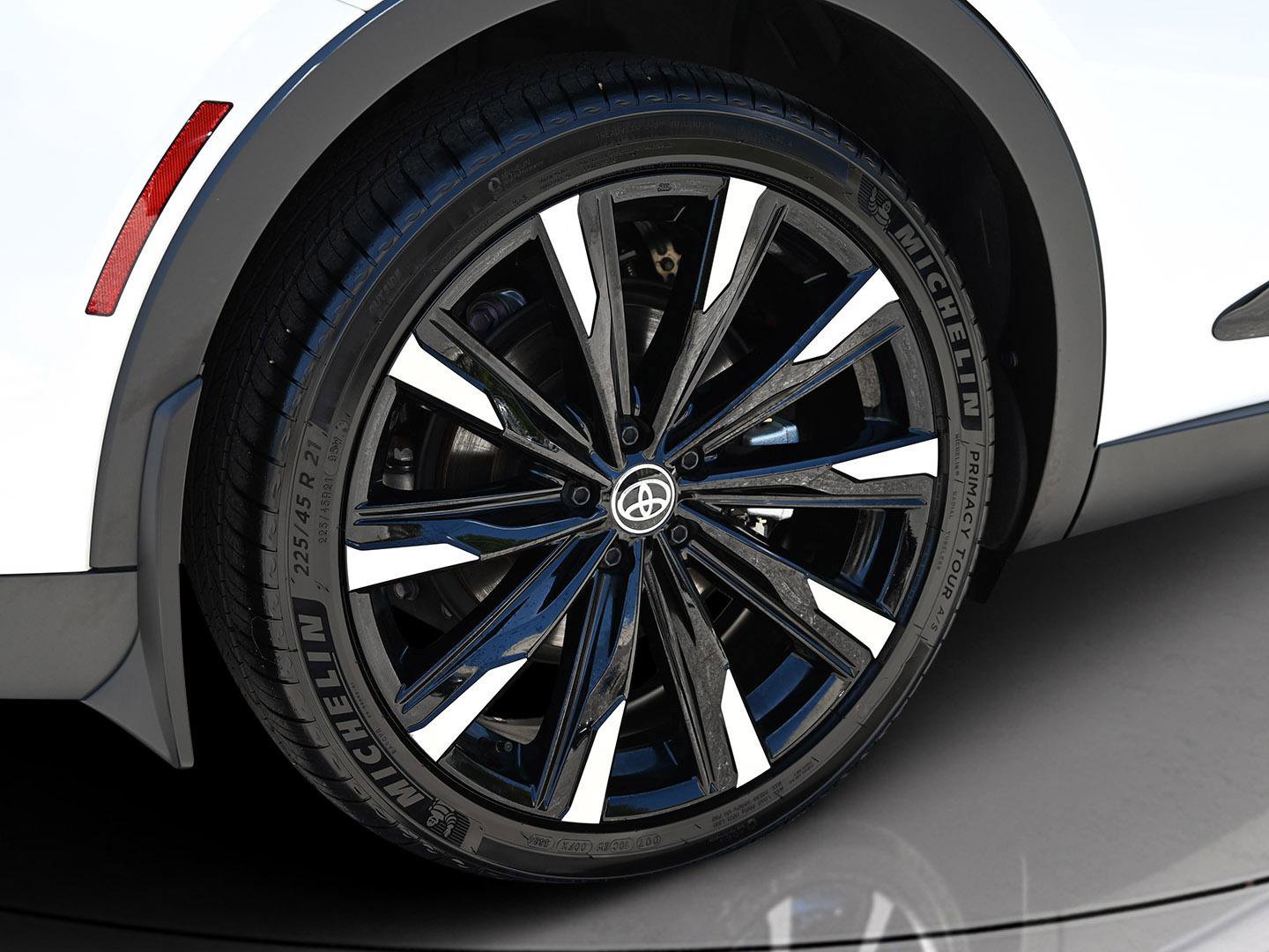 Used 2025 Toyota Crown Platinum image 18