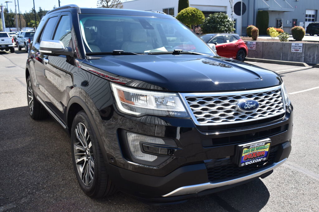 Used 2016 Ford Explorer Platinum AWD/4WD image 3