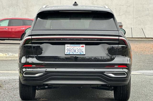 Used 2024 Lincoln Nautilus Reserve w/ Equipment Group 202A image 8