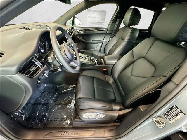 Used 2026 Porsche Macan AWD/4WD image 5