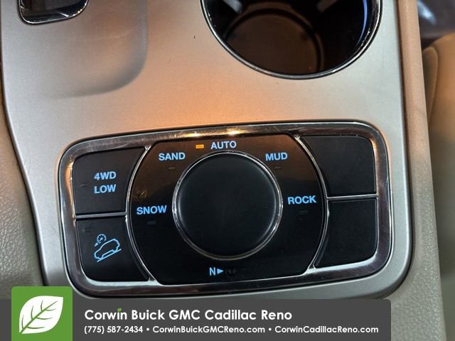 Used 2014 Jeep Grand Cherokee Limited w/ Luxury Group II image 25