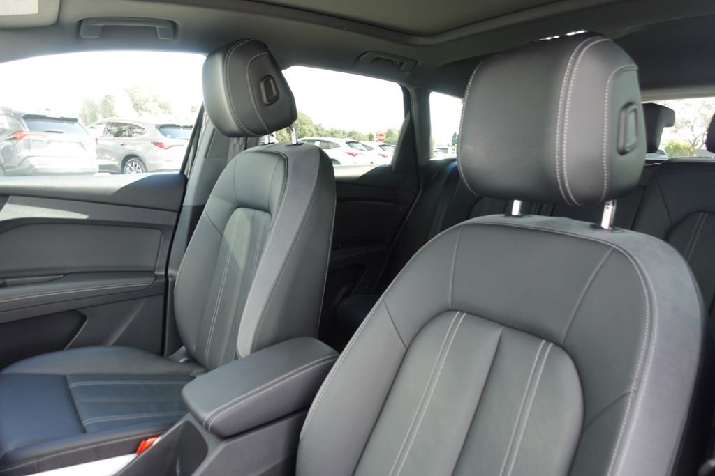 Used 2023 Audi Q4 e-tron Premium Plus w/ Premium Plus image 18