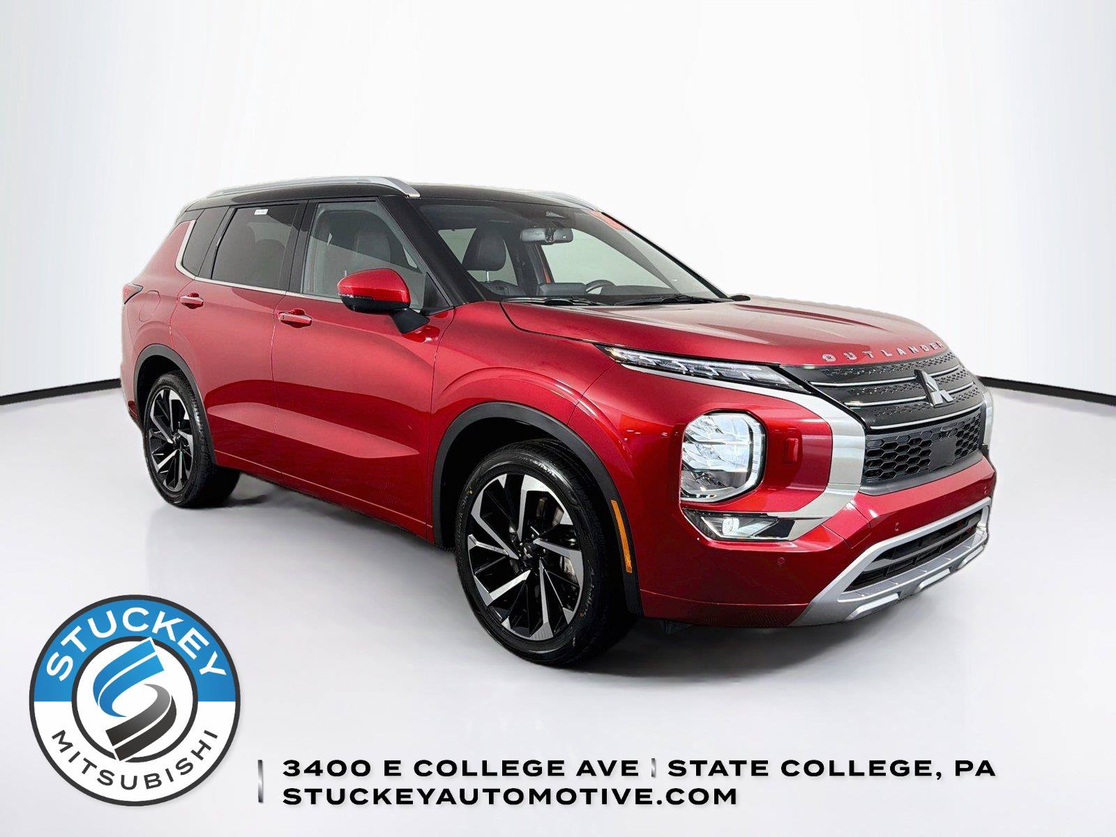 Used 2024 Mitsubishi Outlander SEL AWD/4WD image 1