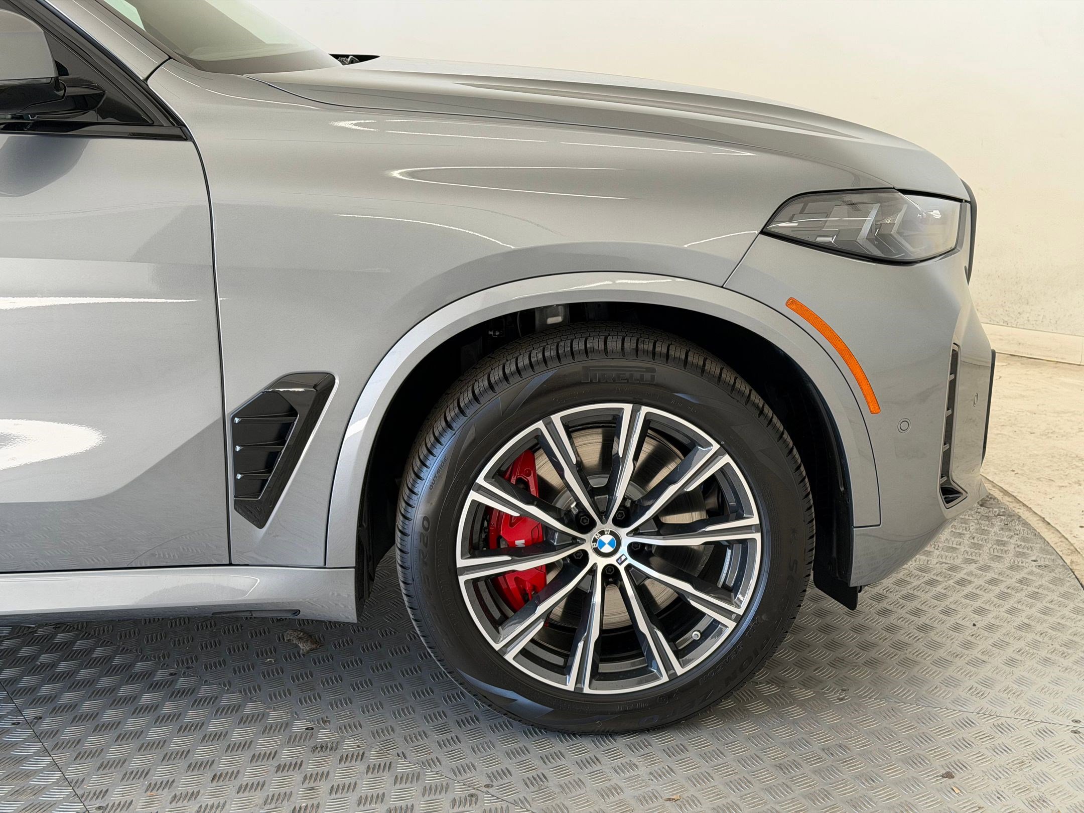 New 2026 BMW X5 xDrive50e w/ M Sport Package image 11