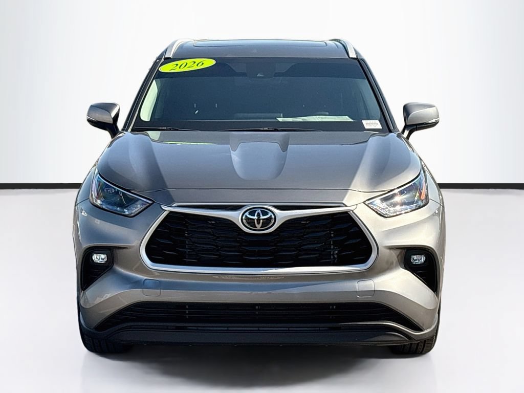 Certified 2026 Toyota Highlander XLE AWD/4WD image 2