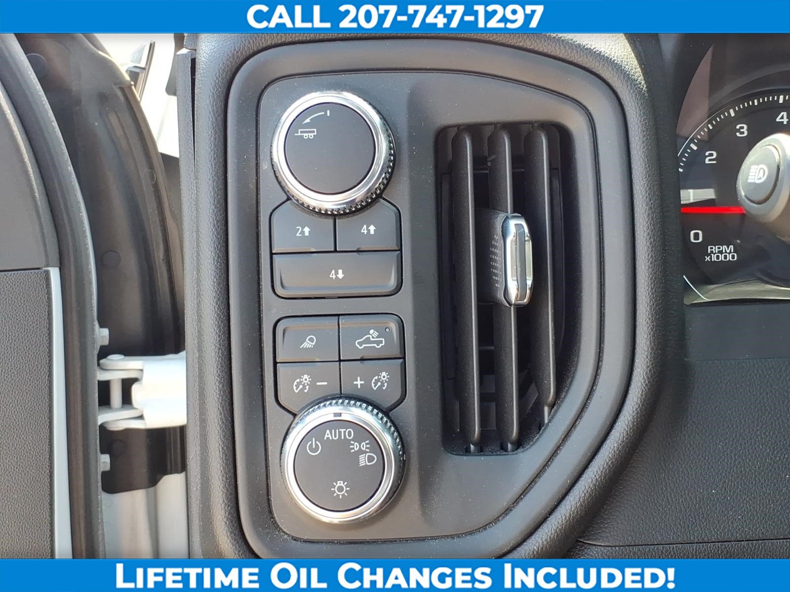 Used 2024 GMC Sierra 2500 Pro w/ 1SA Pro Safety Plus Package AWD/4WD image 16