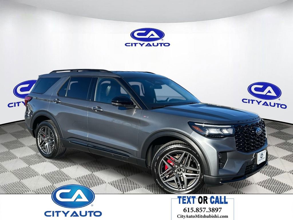 Used 2025 Ford Explorer ST-Line w/ ST-Line Street Pack image 1