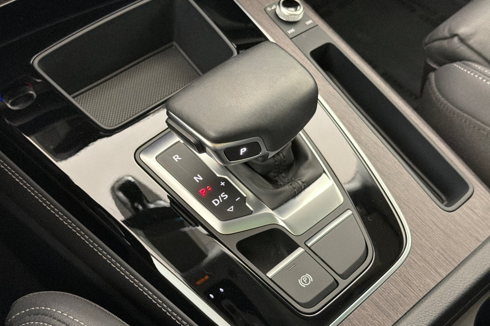 Used 2023 Audi Q5 e Premium Plus w/ Premium Plus Package AWD/4WD image 19