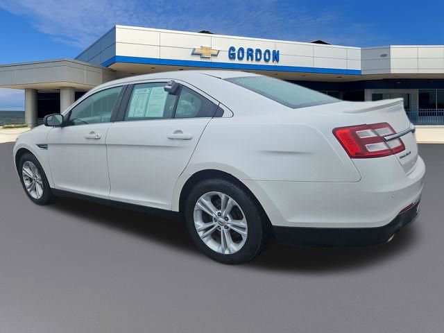 Used 2015 Ford Taurus SEL image 3