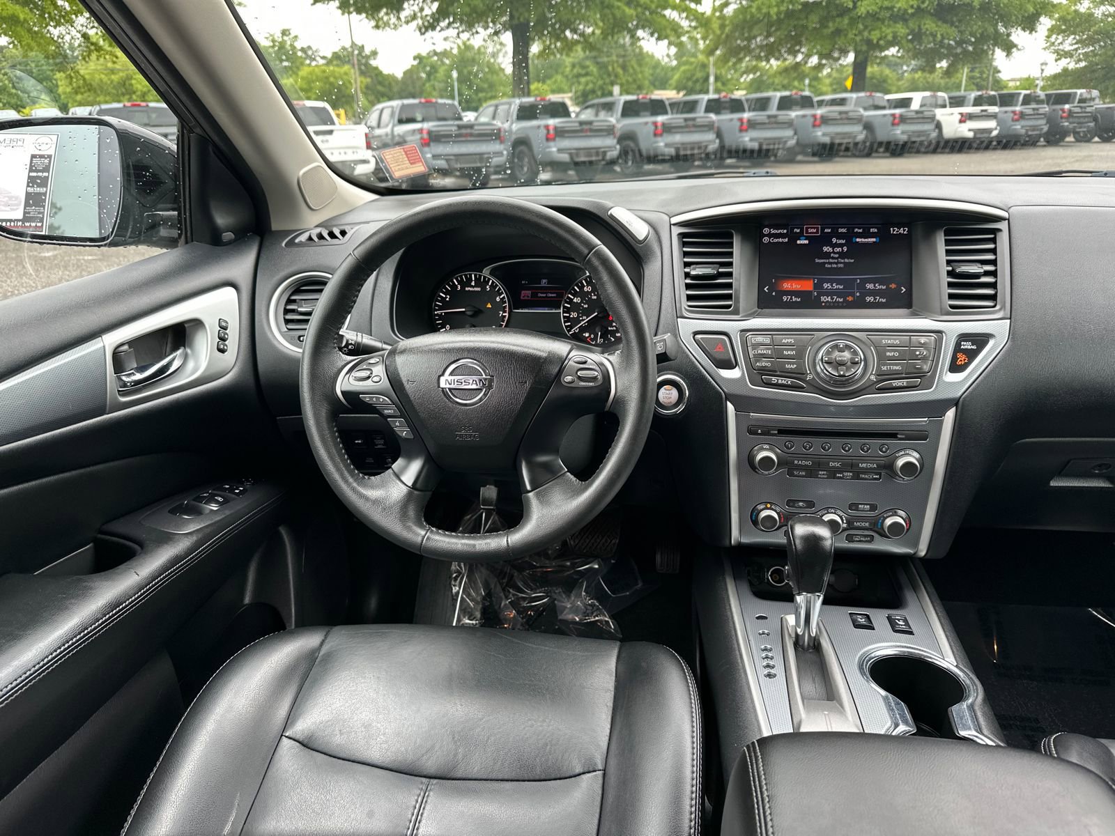 Used 2017 Nissan Pathfinder SL w/ SL Tech Package FWD image 22