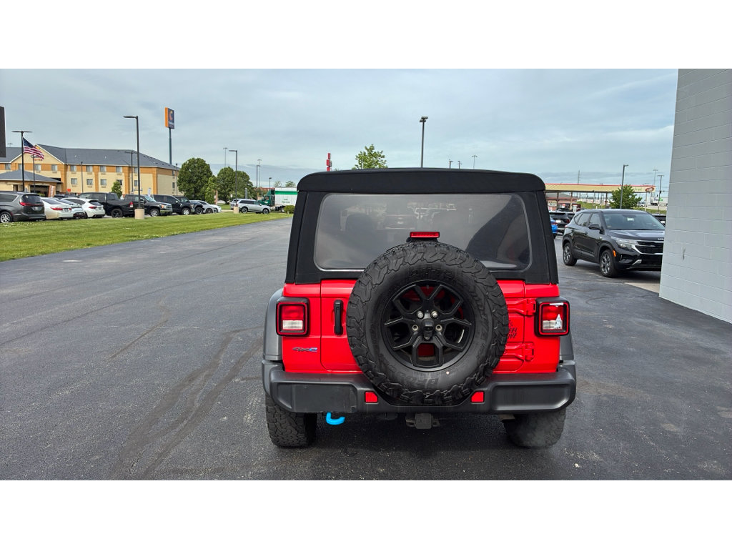 Used 2024 Jeep Wrangler Unlimited AWD/4WD image 5