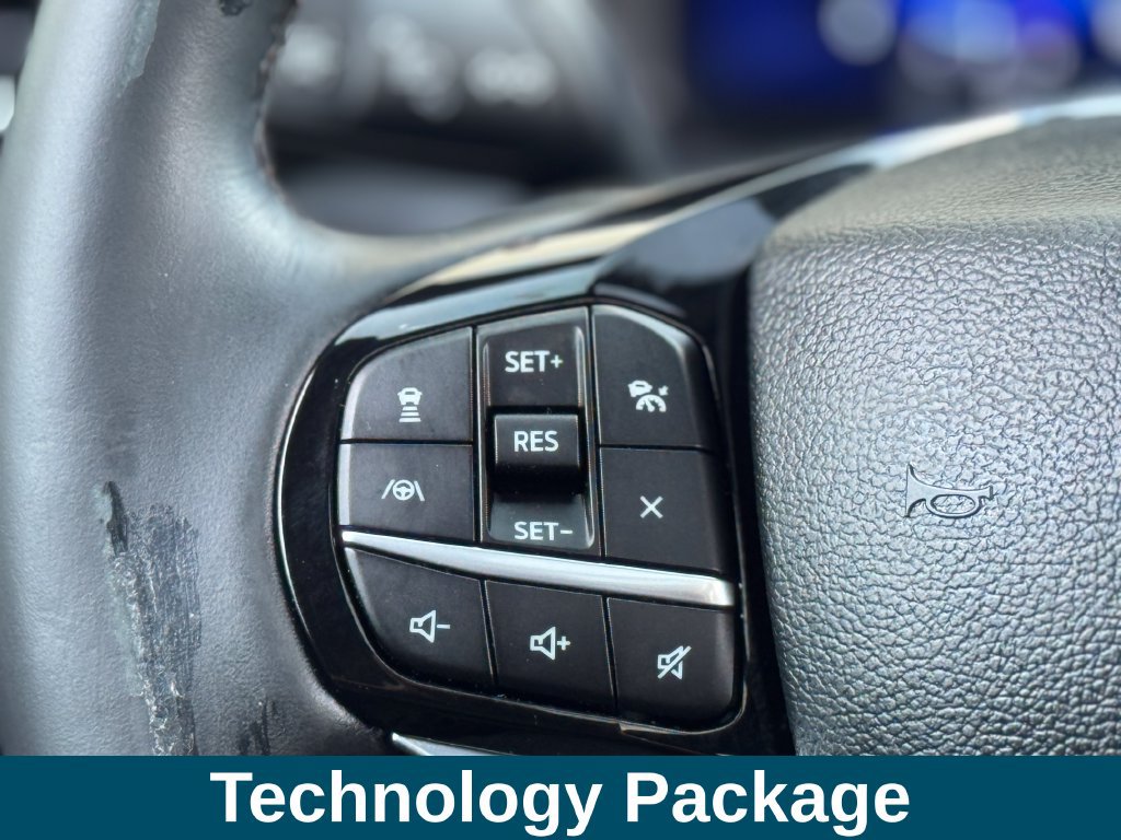 Used 2023 Ford Explorer Platinum w/ Technology Package AWD/4WD image 10