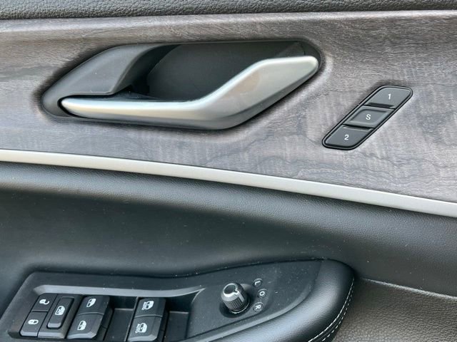 Used 2024 Jeep Grand Cherokee Limited image 41