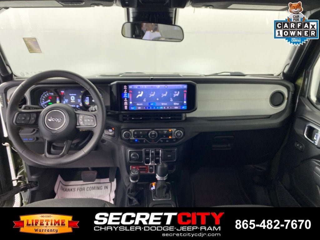 Used 2024 Jeep Wrangler Unlimited AWD/4WD image 28