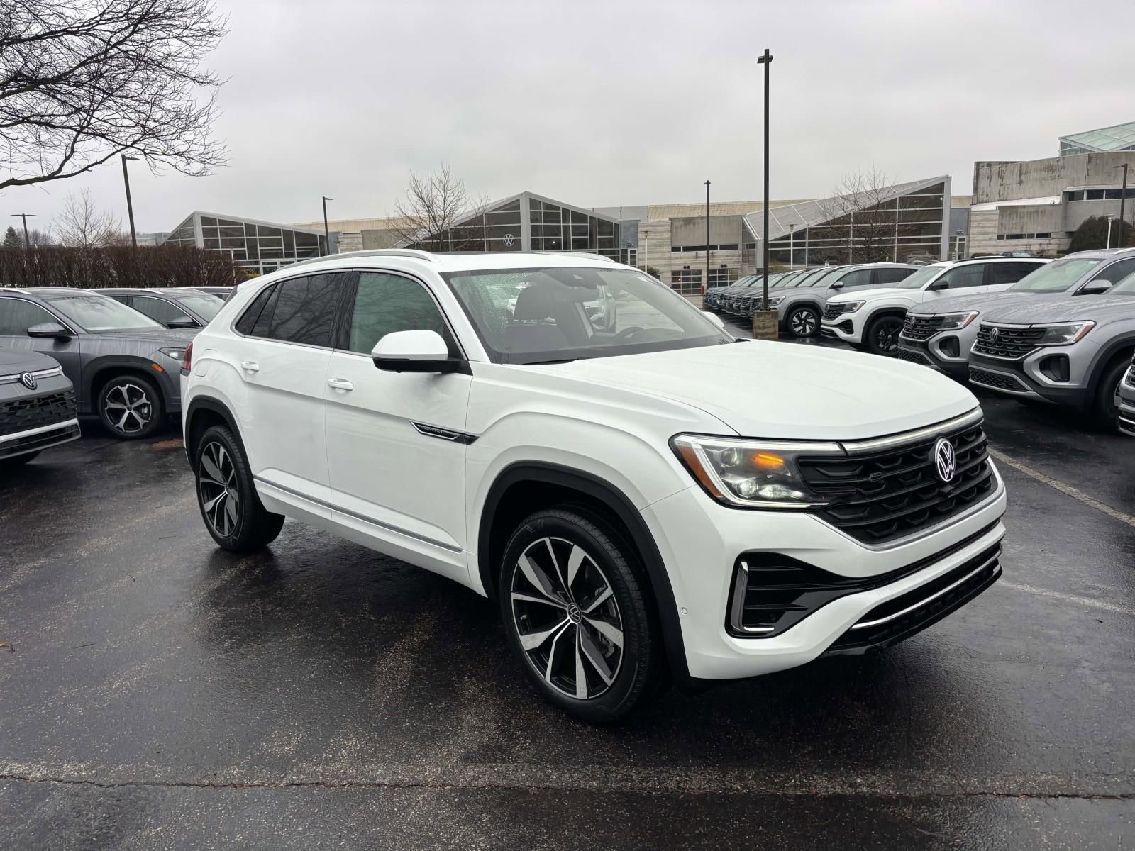 New 2026 Volkswagen Atlas Cross Sport SEL Premium R-Line AWD/4WD image 1