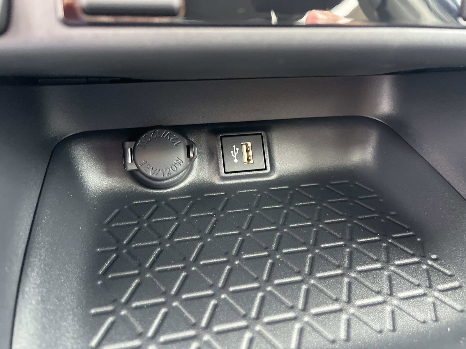 New 2025 Toyota RAV4 XLE w/ Convenience Package image 27