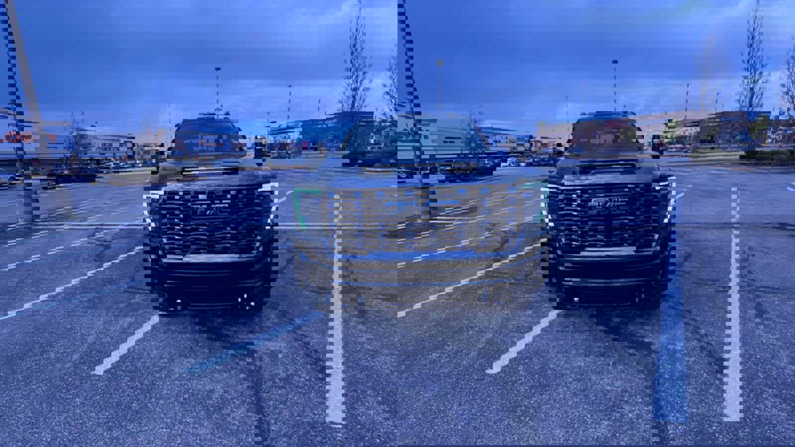 Used 2024 GMC Sierra 3500 Denali Ultimate image 3