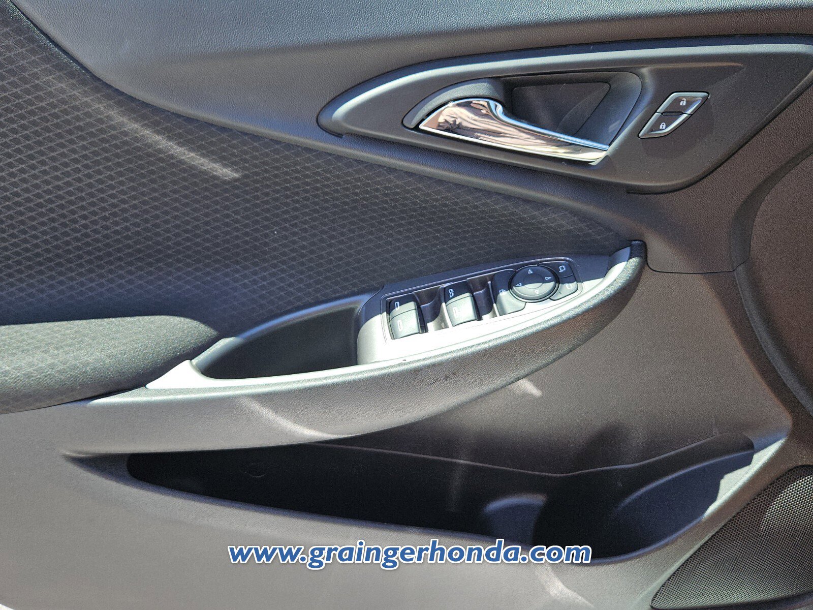 Used 2025 Chevrolet Malibu LT FWD image 23