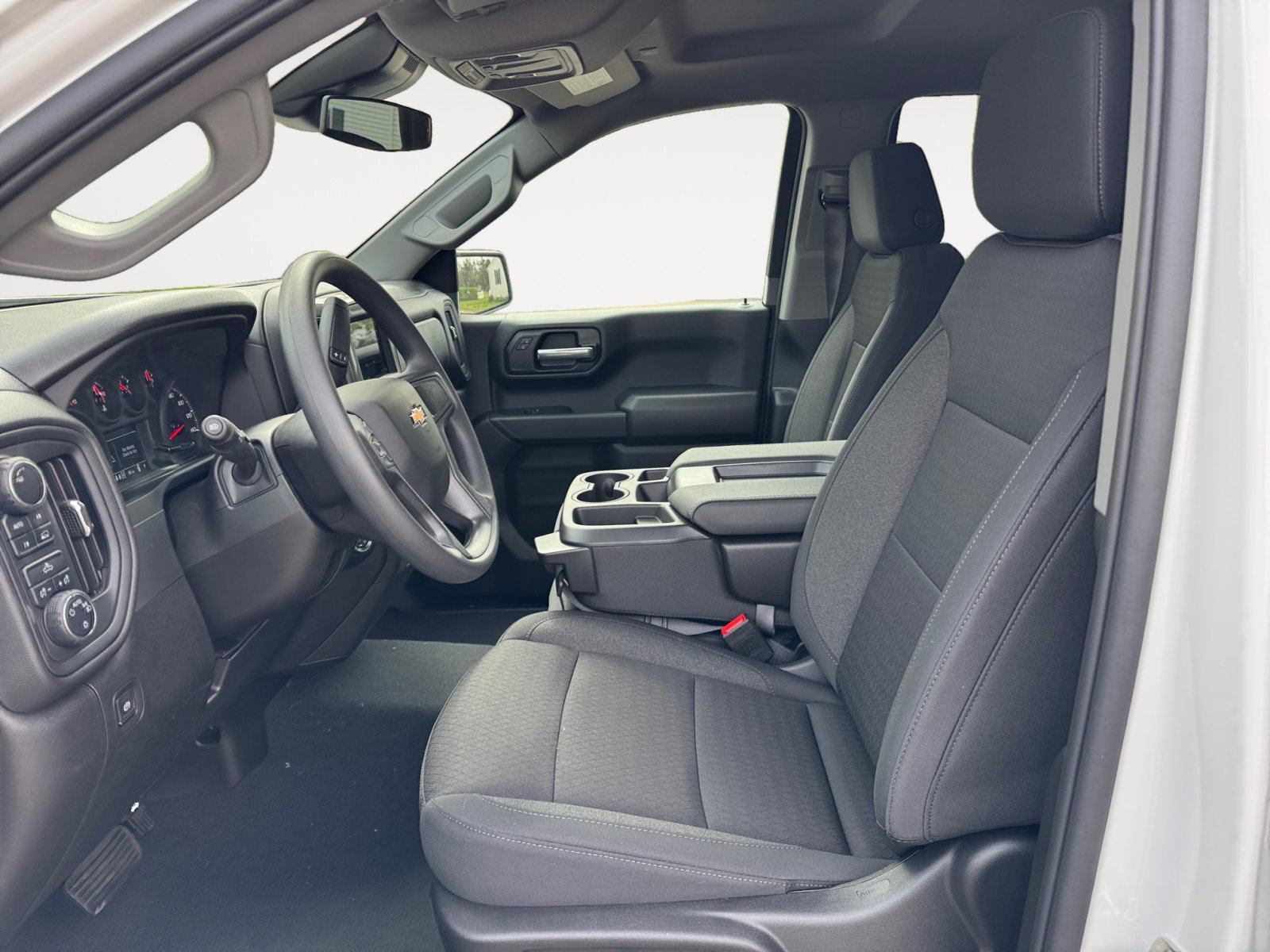 New 2025 Chevrolet Silverado 1500 Custom image 9