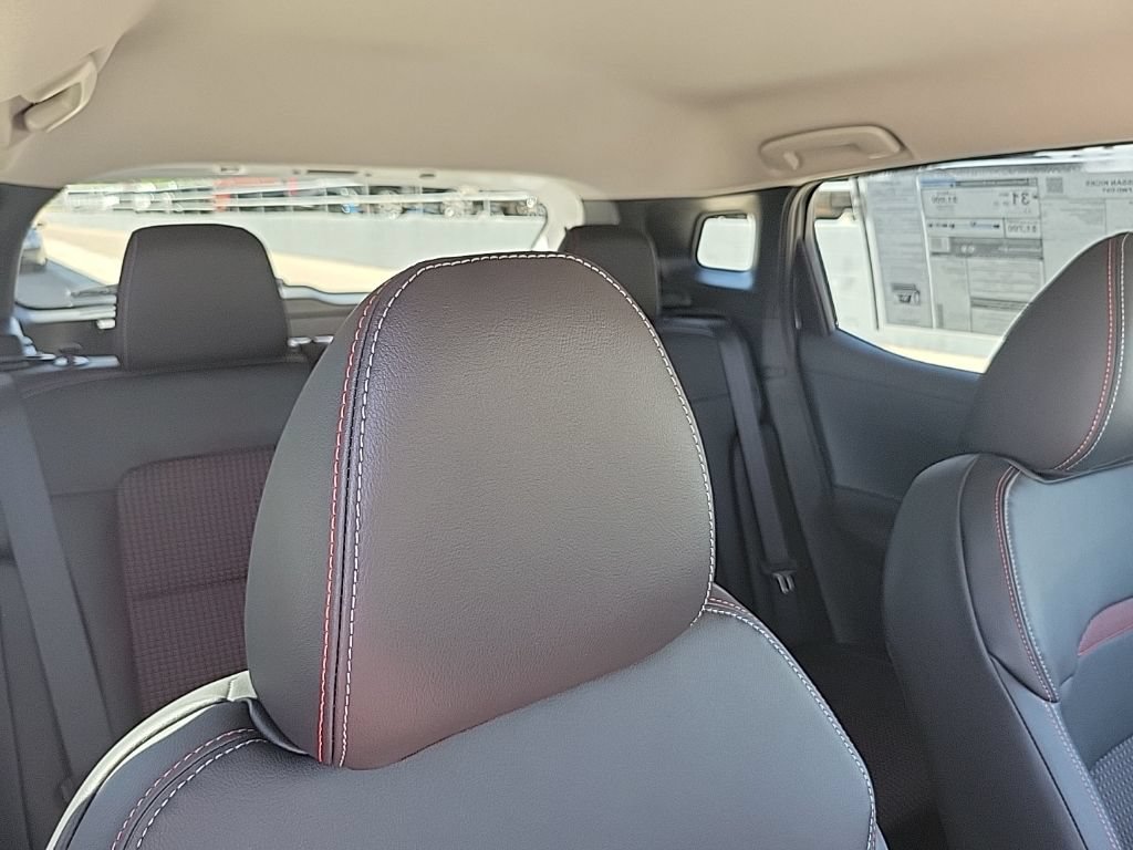 New 2025 Nissan Kicks SR FWD image 43