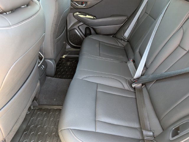 Used 2025 Subaru Outback Premium AWD/4WD image 18