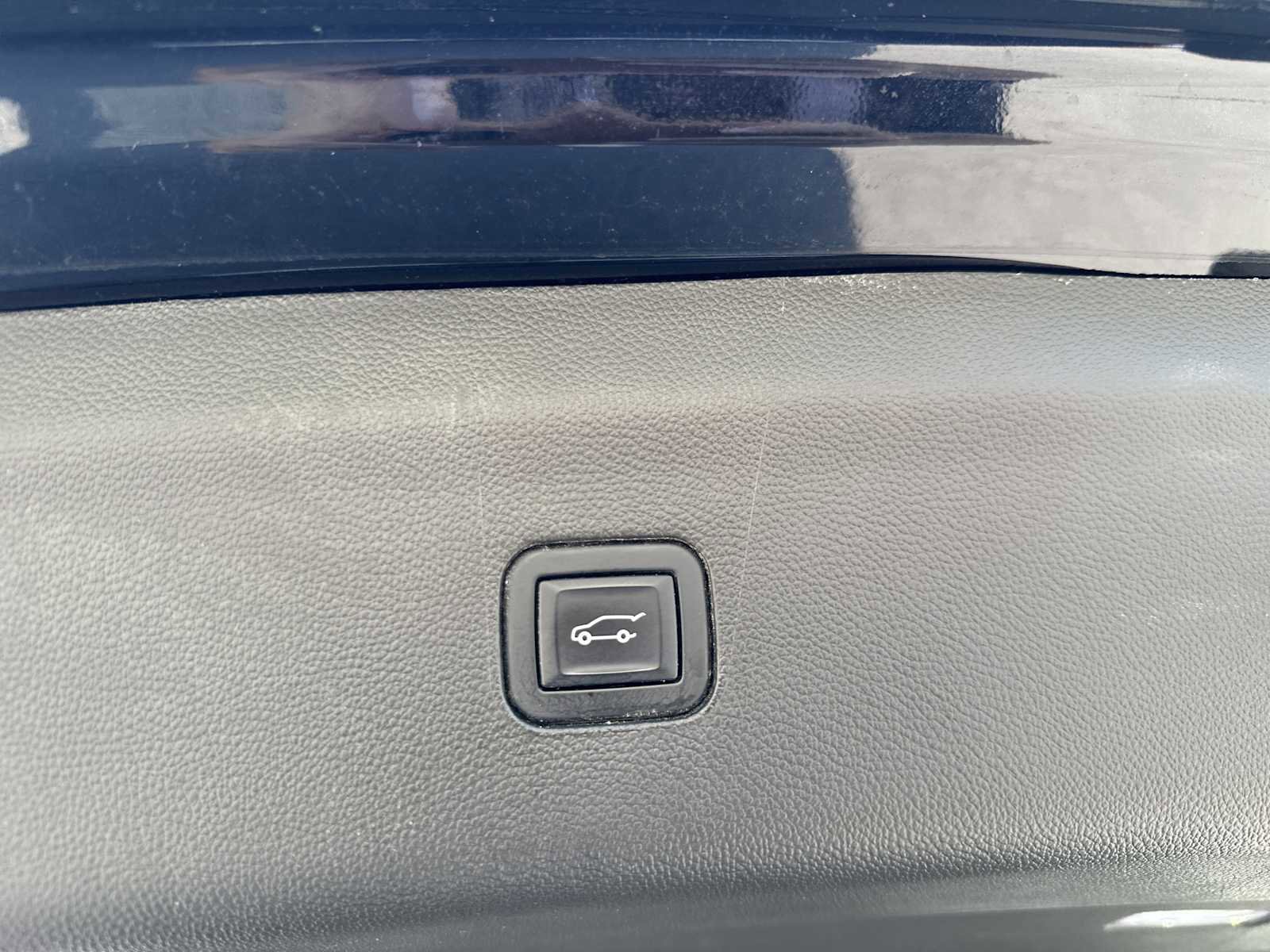 Used 2023 Buick Enclave Premium w/ Experience Buick Package image 26