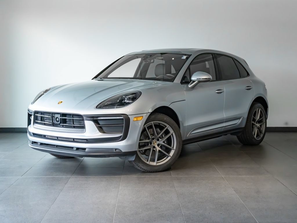 Certified 2026 Porsche Macan AWD/4WD image 1