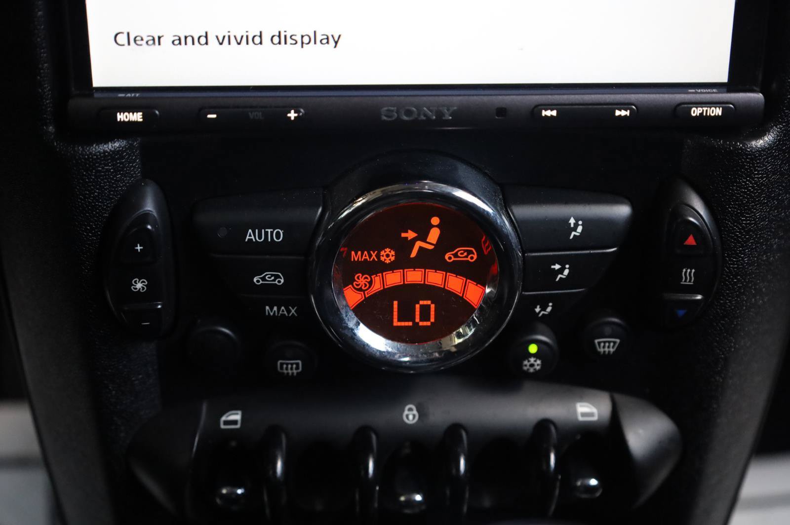 Used 2011 MINI Cooper Hardtop FWD image 34