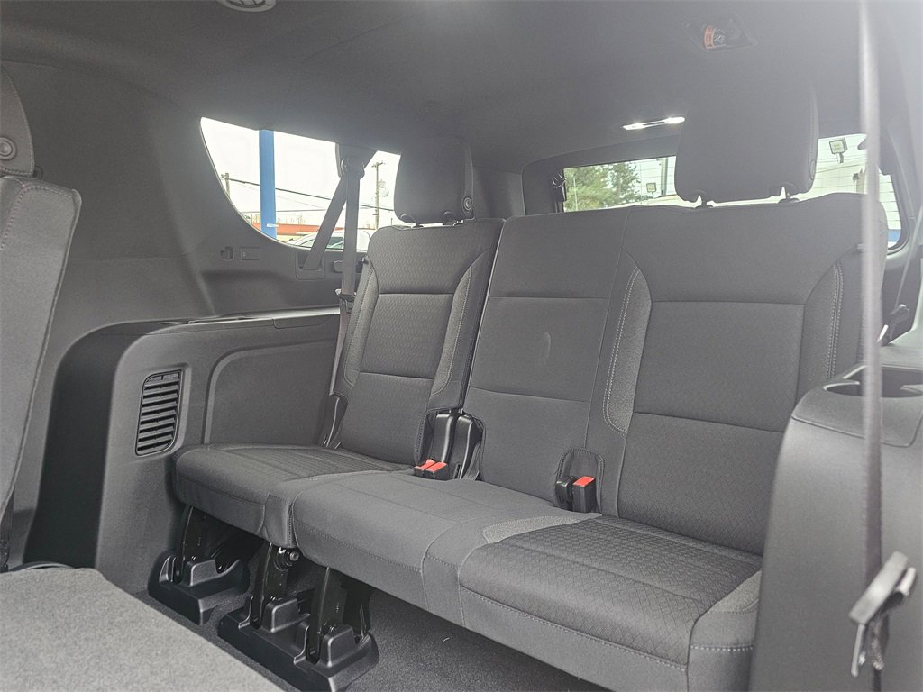 New 2026 Chevrolet Suburban LS image 20