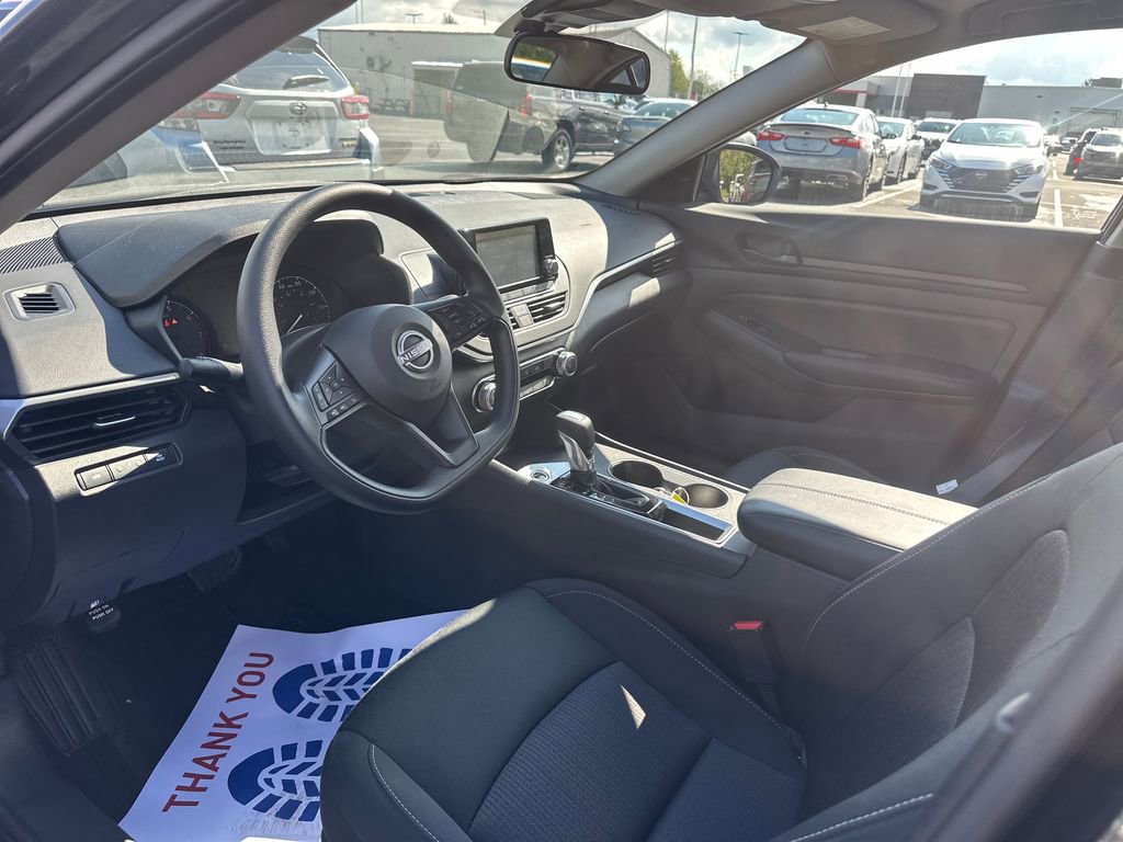 Used 2024 Nissan Altima 2.5 S FWD image 9