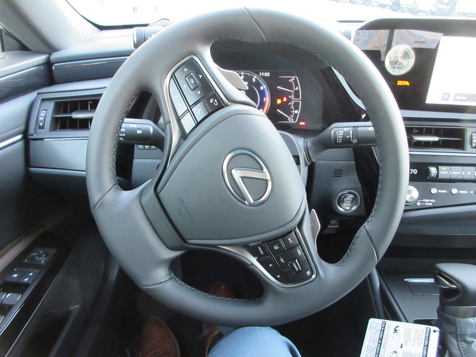 New 2025 Lexus ES 350 image 33