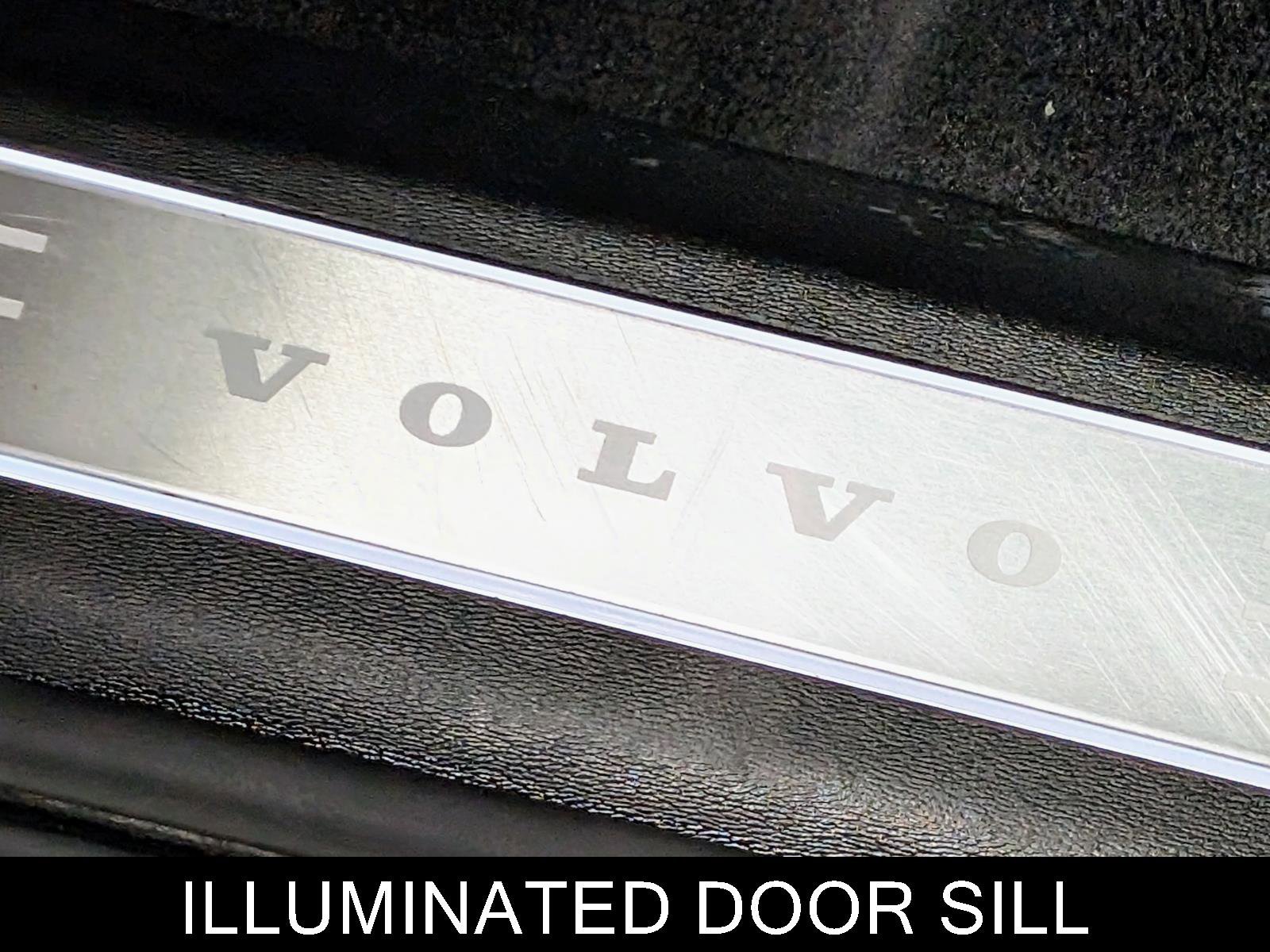Used 2025 Volvo XC90 T8 Ultra w/ Protection Package Premier image 15